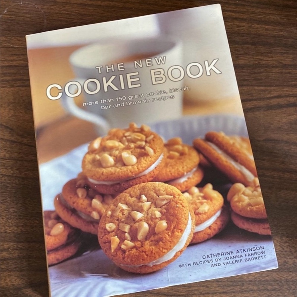 Cookies Recipe Book “The New Cookie Book” 150 Recipes Softcover